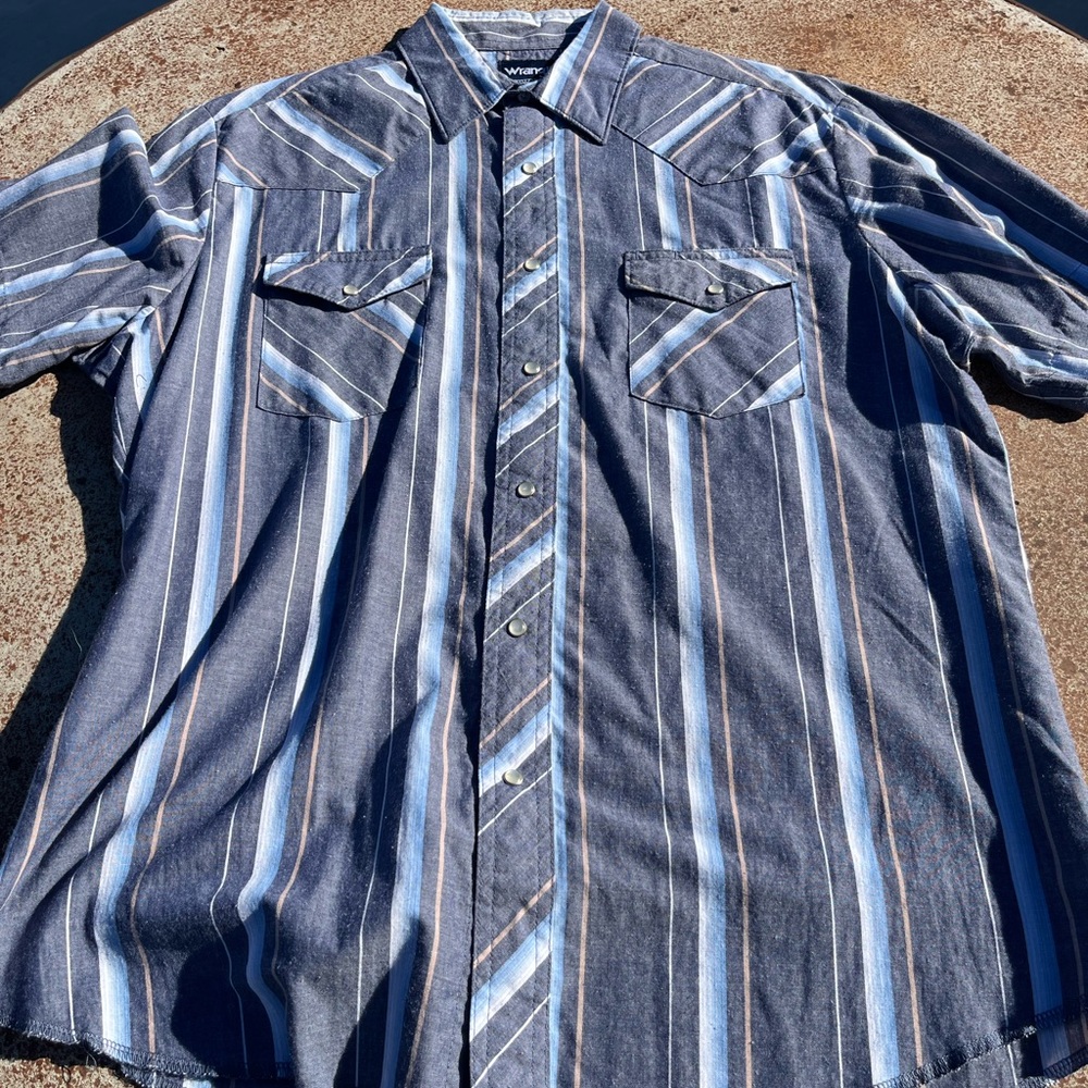 Wrangler Men's Navy and Light Blue Striped Shirt